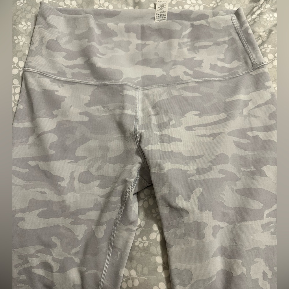 Lululemon Wunder Under *Ribbed